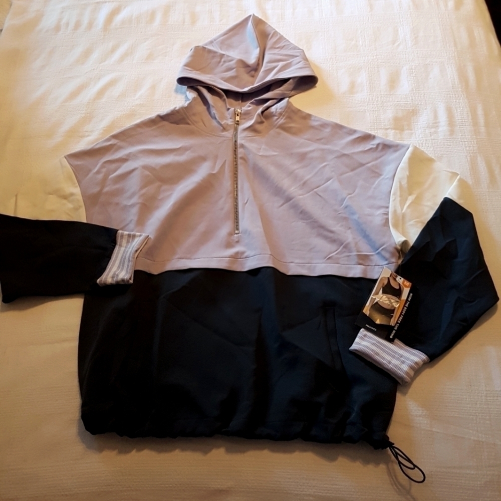 Avia women's size medium or 8/10 pullover jacket 8/10 or Medium fall or spring